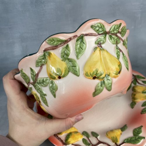 Corbeille coupe saladier égouttoir fruit avec assiette décor poire barbotine GV