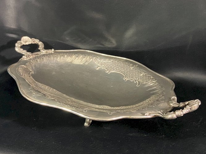 Corbeille coupe sur pied plat oblong centre de table en métal argenté Régence