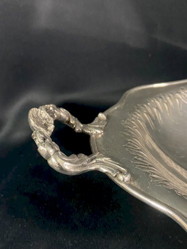 Corbeille coupe sur pied plat oblong centre de table en métal argenté Régence