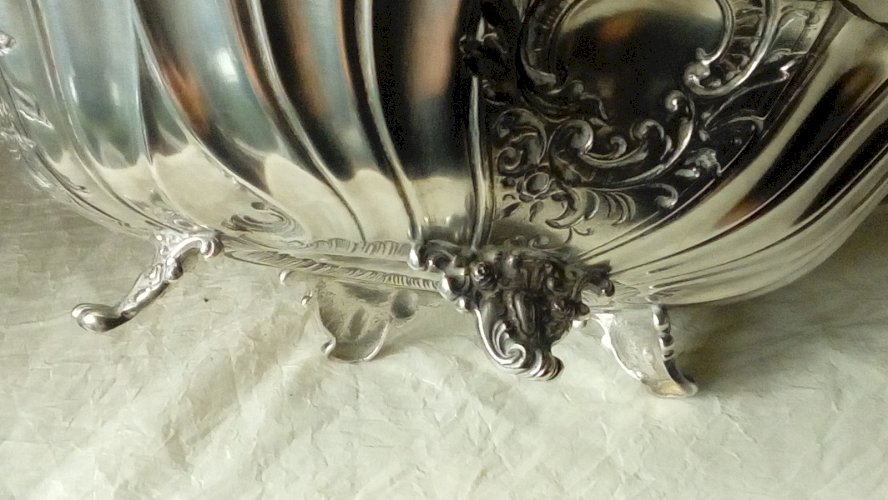 CORBEILLE EN METAL ARGENTE PANETIERE STYLE ROCAILLE LOUIS XV**