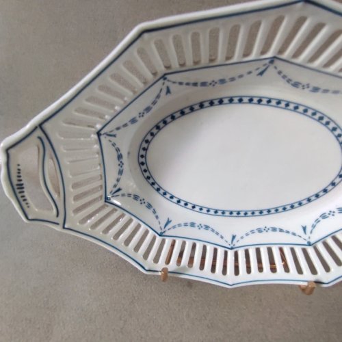 Corbeille en porcelaine, manufacture Bavière Monopole