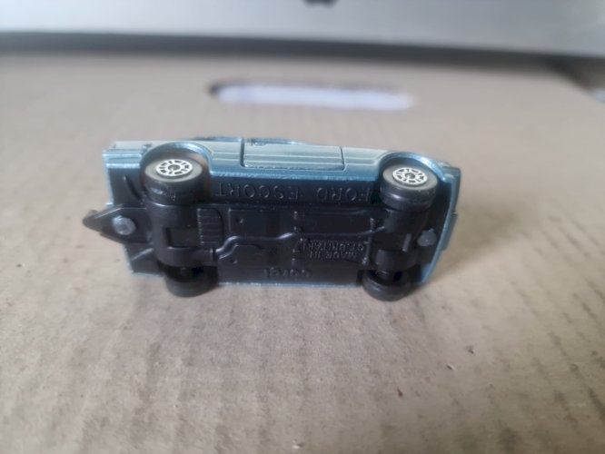 Corgi Ford Escort. Long 7 Cm tres Bon État