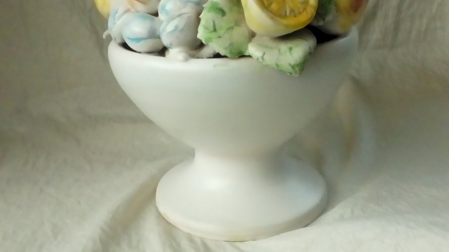 COUPE A FRUIT EN CERAMIQUE TROMPE ŒIL NATURE MORTE LUCIEN NEUQUELMAN PARIS*