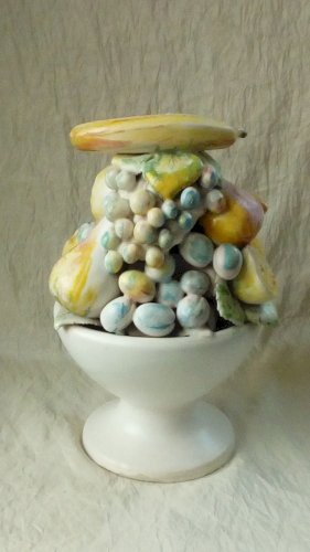 COUPE A FRUIT EN CERAMIQUE TROMPE ŒIL NATURE MORTE LUCIEN NEUQUELMAN PARIS*