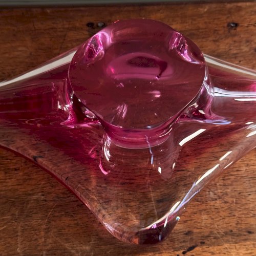 Coupe à fruits Murano forme libre fond violet et blanc M3674