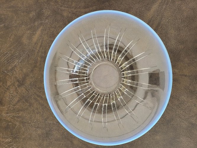 COUPE AVEC LES BORDS OPALESCENTS  N° 26