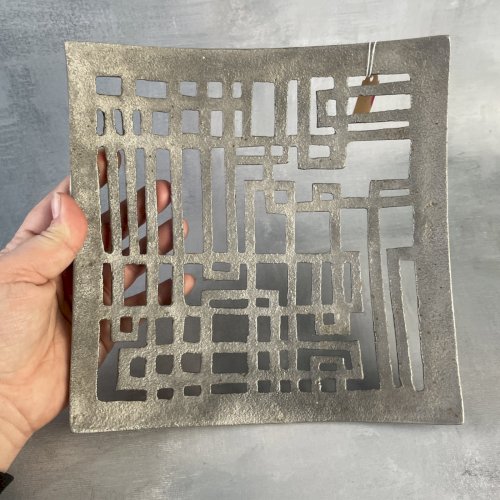 Coupe centre de table corbeille a fruit vide poche en aluminium décor ajouré