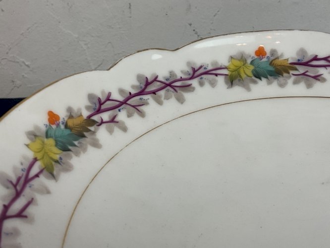 coupe centre de table porcelaine style Louis XVI. Avec monogramme