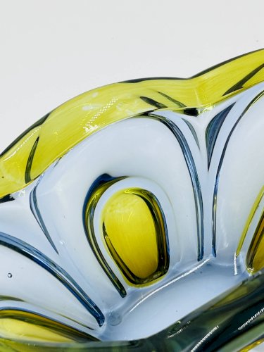 Coupe design en verre de Bohême Chribska