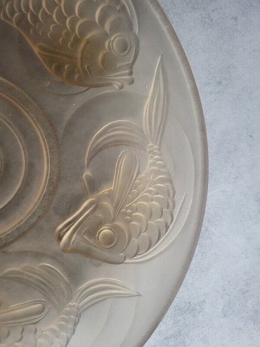COUPE EN VERRE BEIGE ART DECO DECOR DE POISSONS