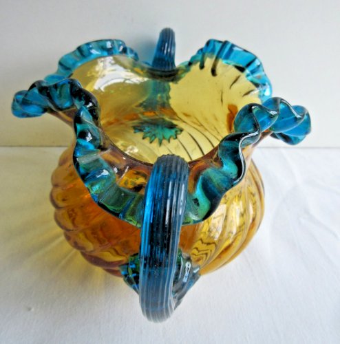 Coupe en verre bicolore George SAND, bol ambre, rajouts bleus: bord et anses