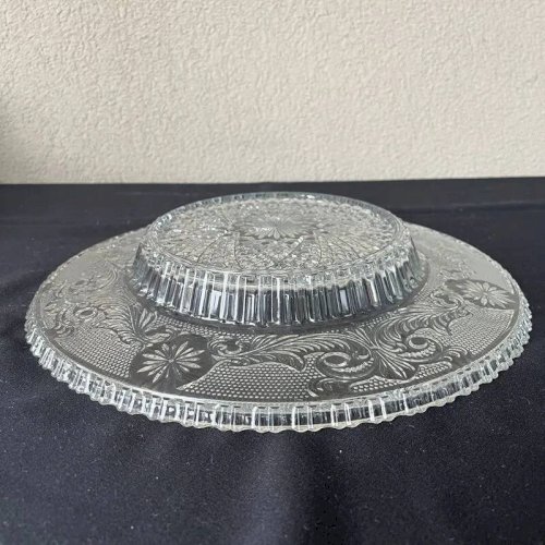 Coupe en verre moulé