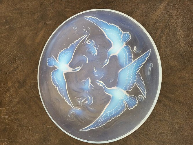 COUPE EN VERRE OPALESCENT CANARDS ET POISSONS N° 29