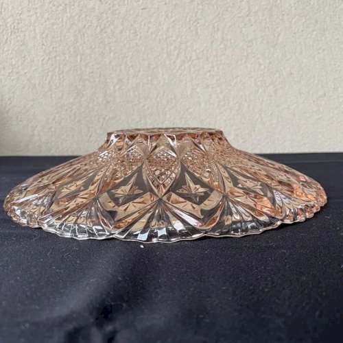 Coupe en verre rosé