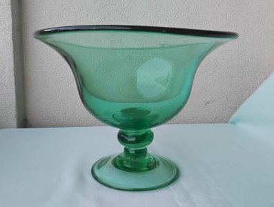 Glass pedestal bowl