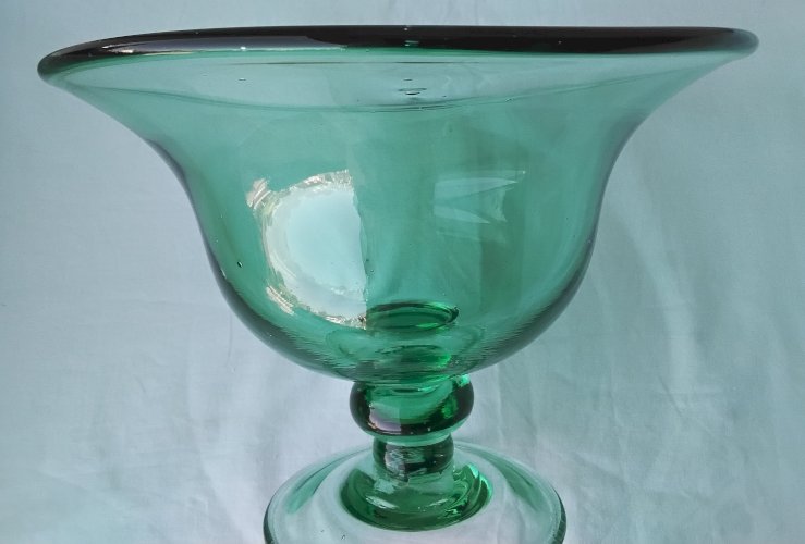 Coupe en verre sur pied