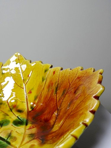 Coupe feuille d'automne céramique barbotine vintage