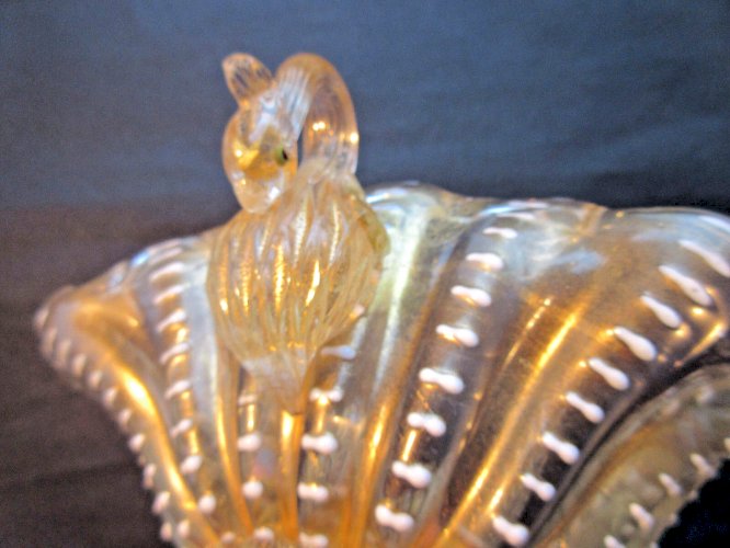 Coupe Murano, vide-poche verre émaillé avec inclusion de poudre d'or: Cygne