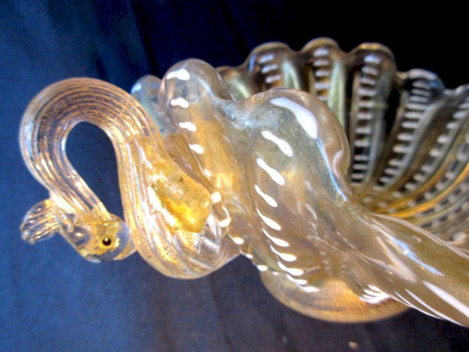Coupe Murano, vide-poche verre émaillé avec inclusion de poudre d'or: Cygne