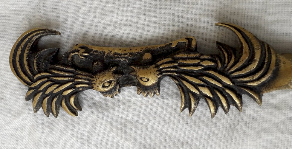 Coupe papier coqs en bronze