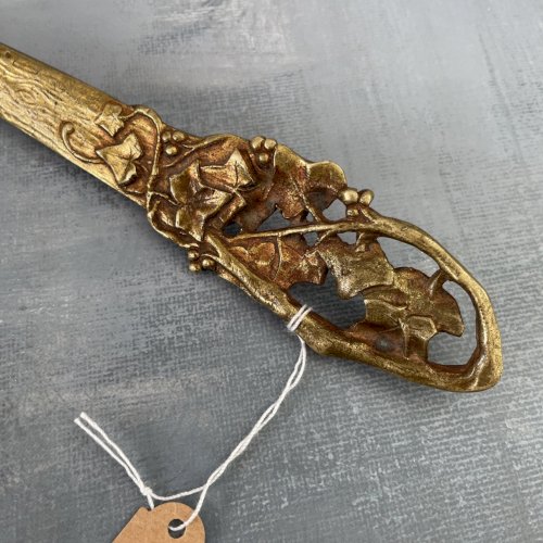 Coupe papier en bronze signé RISCHMANN décor art nouveau feuilles de lierre