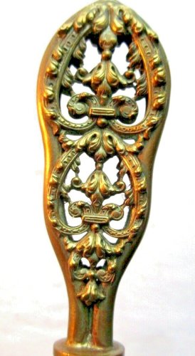 Coupe papier Napoléon III, bronze sculpté d'acanthes et ajouré