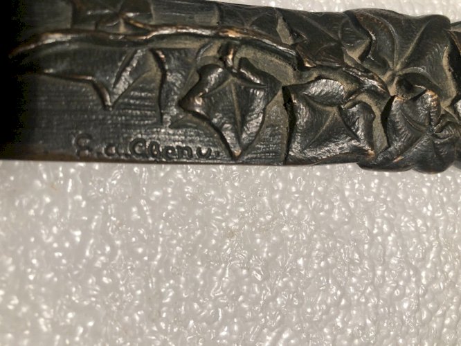 Coupe papier, Ouvre lettre ART DECO fleurs  G A Chenus en bronze 30,5 Cm