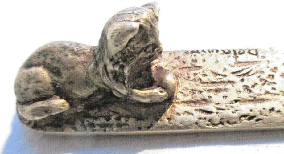 Coupe papier, Ouvre-lettre bronze Napoléon III: Sculpture CHAT signé DELAUME?