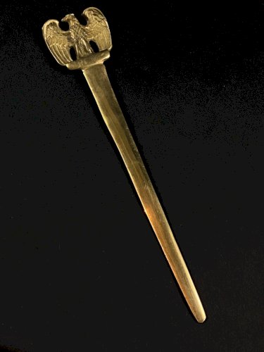 Coupe papier style Empire en bronze doré à décor de l'aigle impérial