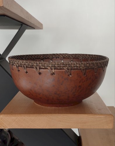 Coupe poterie Rinjani Lombok Indonésie Argile et rotin