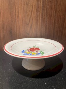 Coupe sur pied ancienne en faïence – Faïencerie d’Onnaing, fin XIXᵉ / début XXᵉ