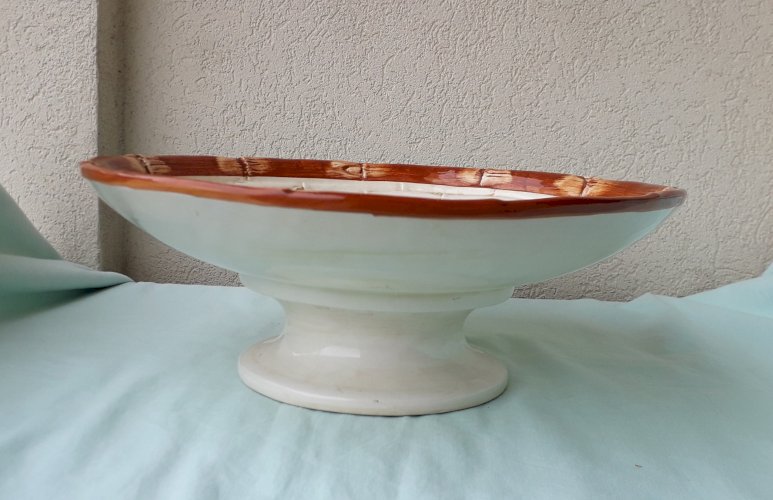 Coupe sur pied en céramique bambou