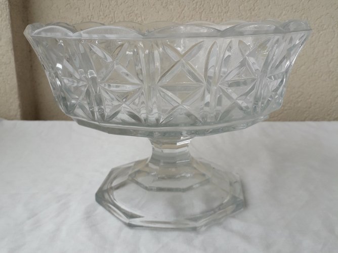 Coupe sur pied en verre