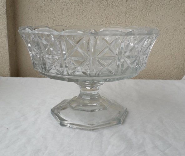 Coupe sur pied en verre