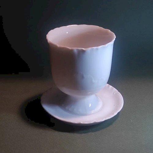Coupe sur pied pour sauce ou apéritif en porcelaine de Limoges