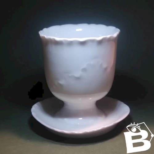Coupe sur pied pour sauce ou apéritif en porcelaine de Limoges
