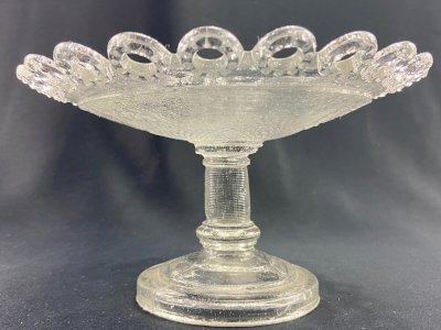 Coupe sur piédouche en verre de Vierzon début XXe
