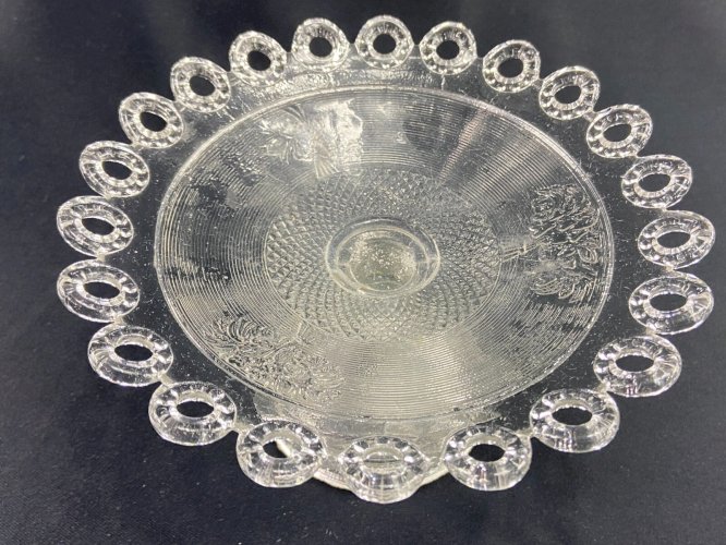 Coupe sur piédouche en verre de Vierzon début XXe