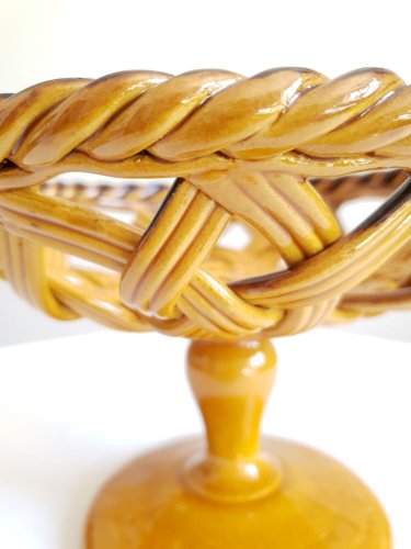 Coupe tressée sur pied en céramique