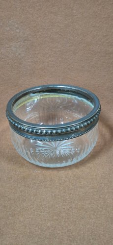 COUPE VIDE POCHE EN VERRE ET BORDS EN ARGENT POINCON MINERVE