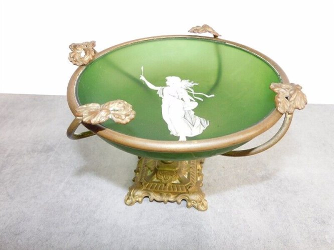COUPE VIDE POCHE EN VERRE VERT DECOR D'UN PEINTRE MONTURE EN BRONZE