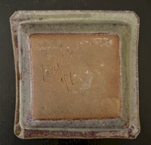 Coupelle Vide-poche vert rouge Grès Signée A Identifier  Céramique artisanat