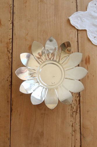 Coupelle, vide-poche vintage en métal argenté forme fleur