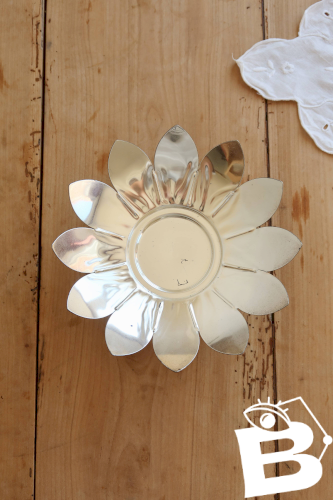 Coupelle, vide-poche vintage en métal argenté forme fleur