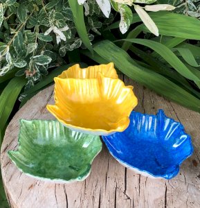 Colored porcelain bowls Apilco