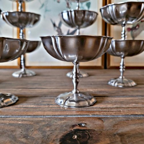 Coupelles / coupes à glaces vintage en inox, forme de fleur