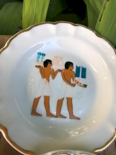Coupelles en porcelaine de Limoges motifs Égyptiens