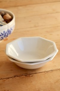 Vintage porcelain bowls English Johnson Brothers model Pearl