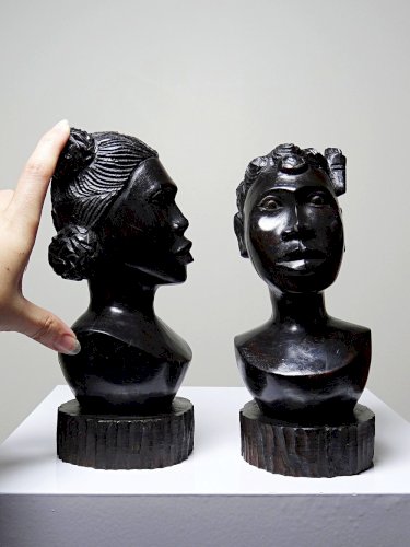 Couple de bustes Malgaches bois exotique foncé sculpté artisanat années 40-70