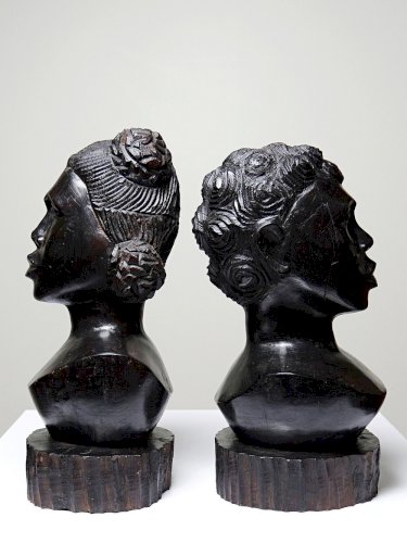 Couple de bustes Malgaches bois exotique foncé sculpté artisanat années 40-70